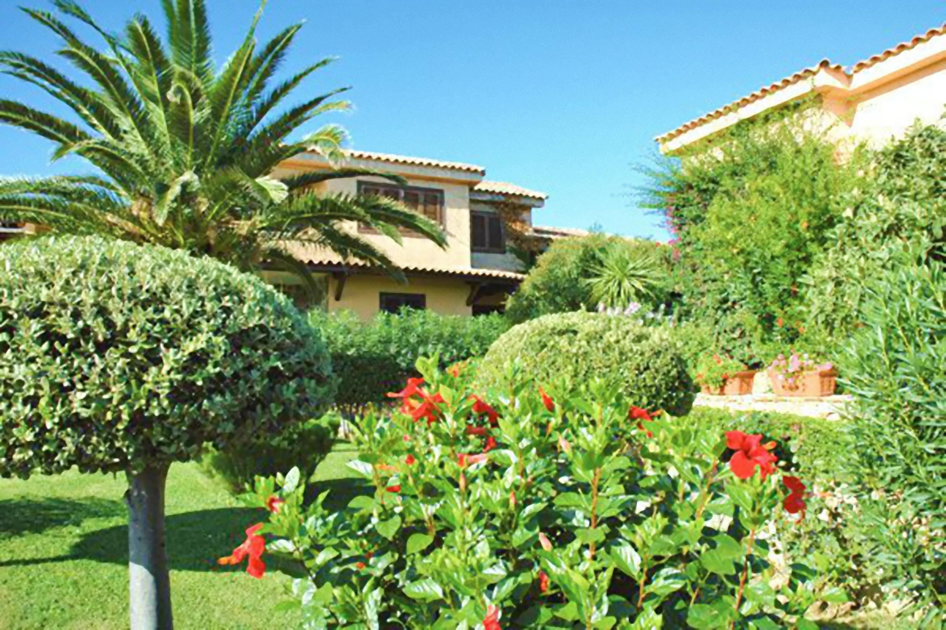 Baia De Bahas - Apartments & Resort Marinella  Exteriör bild