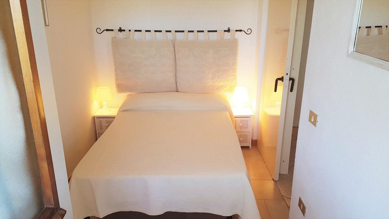 Baia De Bahas - Apartments & Resort Marinella  Exteriör bild